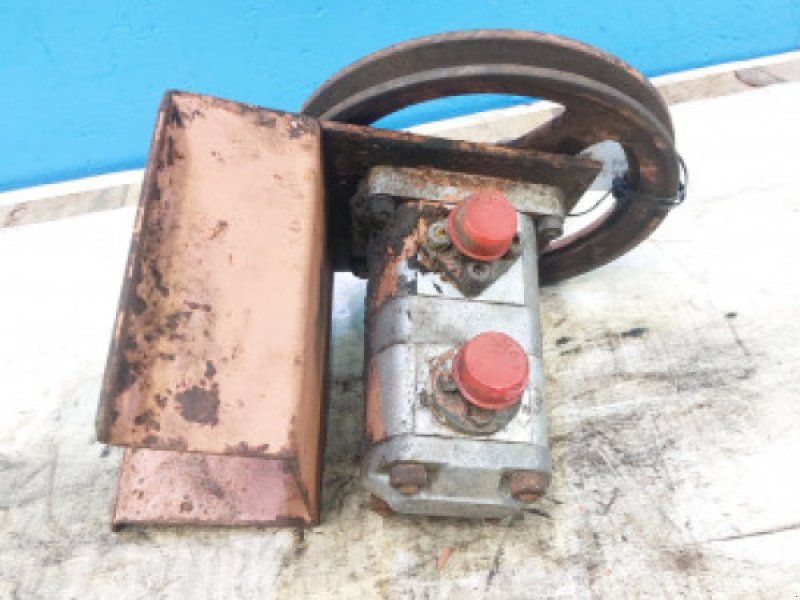 D1200