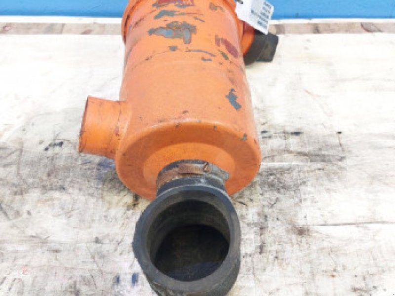D1200