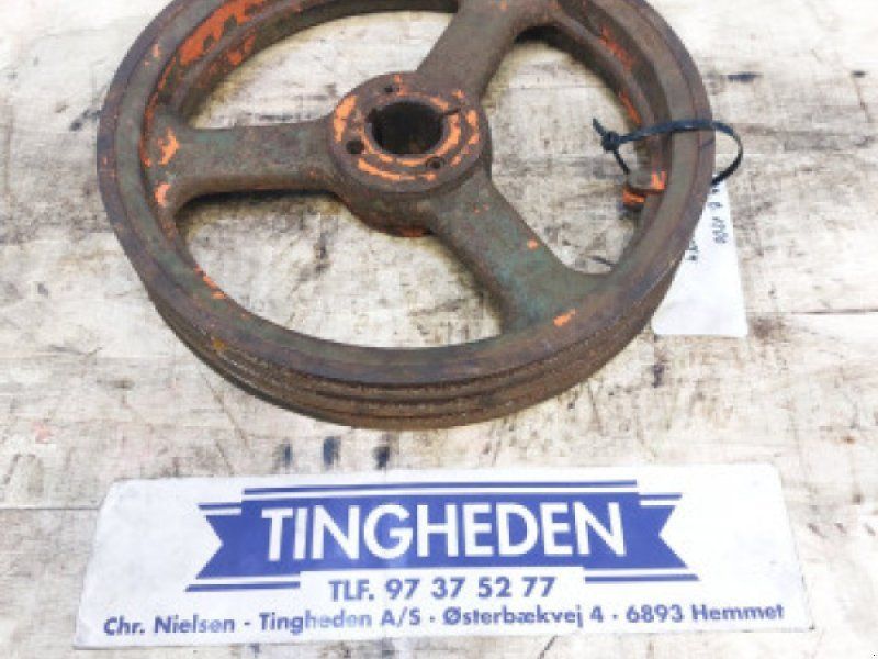 D1200