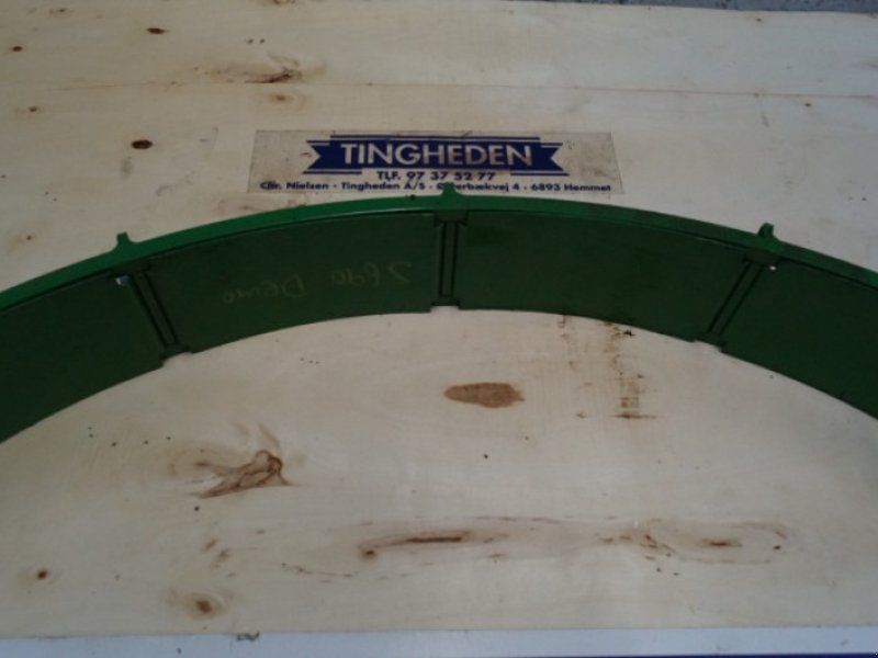 John Deere S690