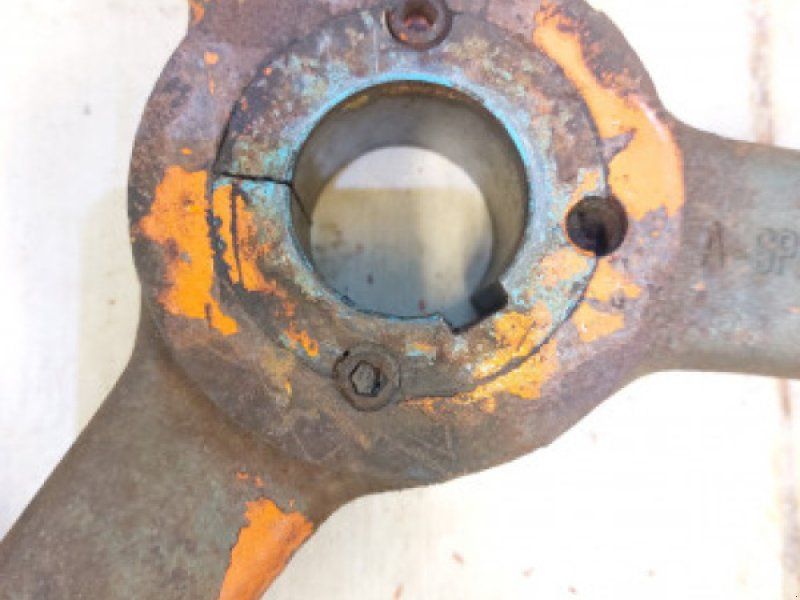 D1650
