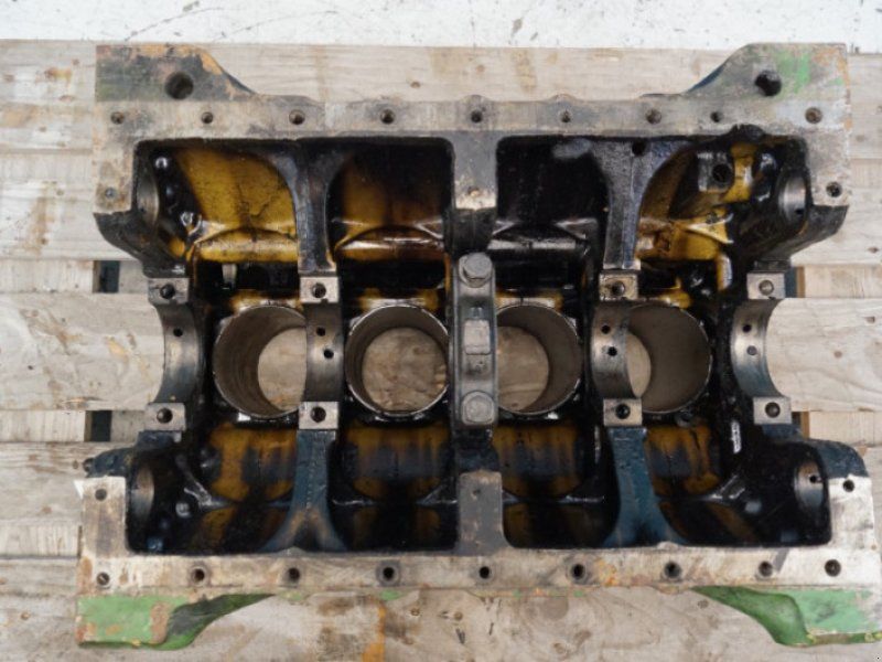 John Deere 4239
