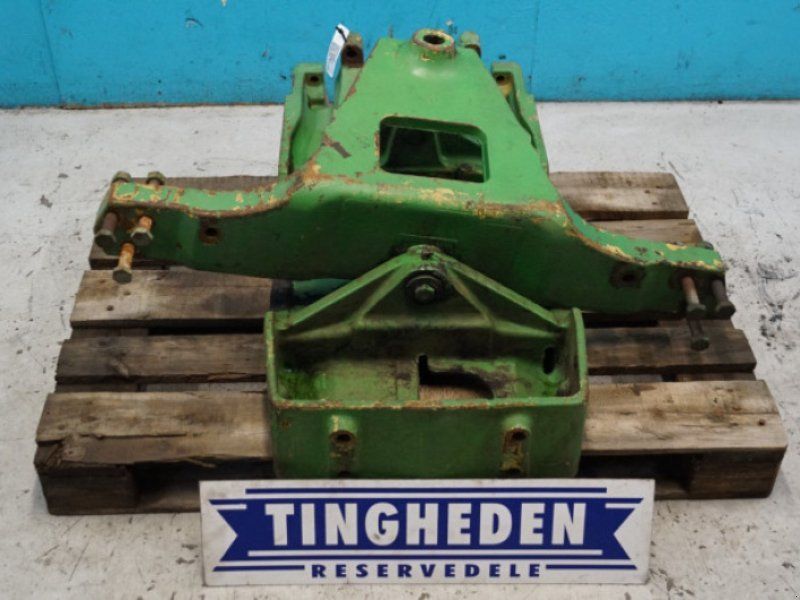 John Deere 3040