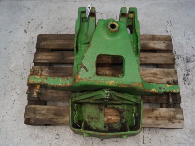 John Deere 3040