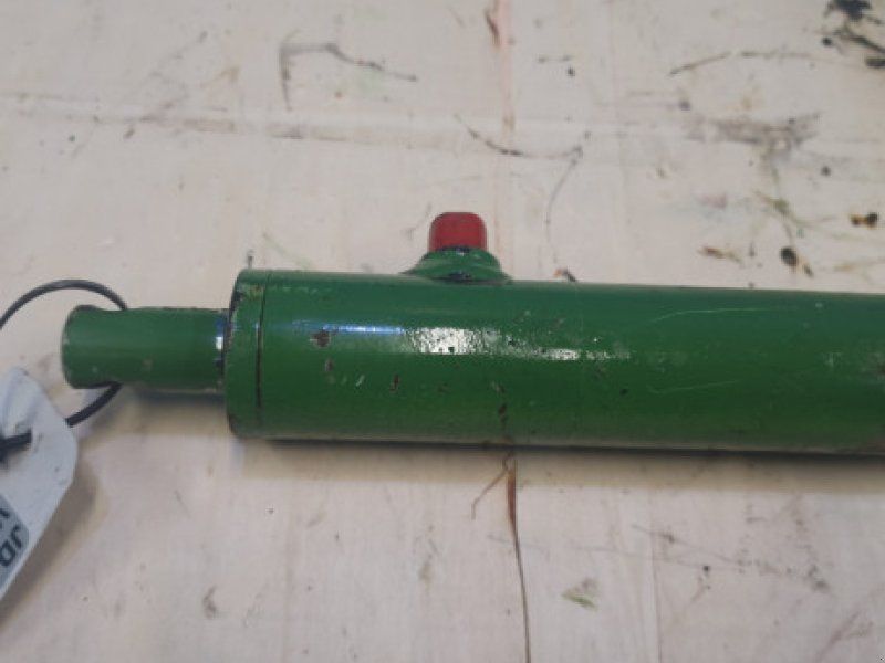 John Deere 820