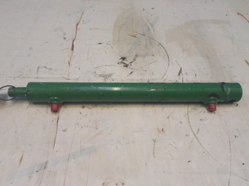 John Deere 820