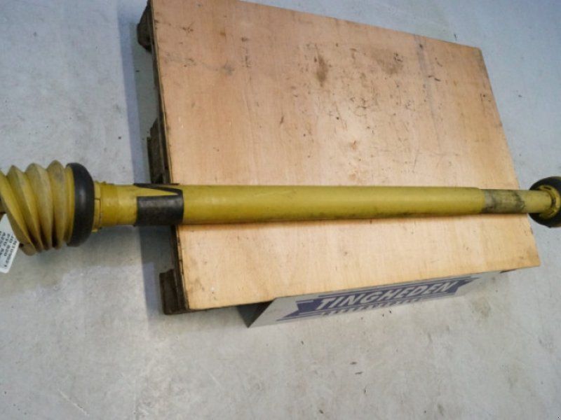 John Deere 820