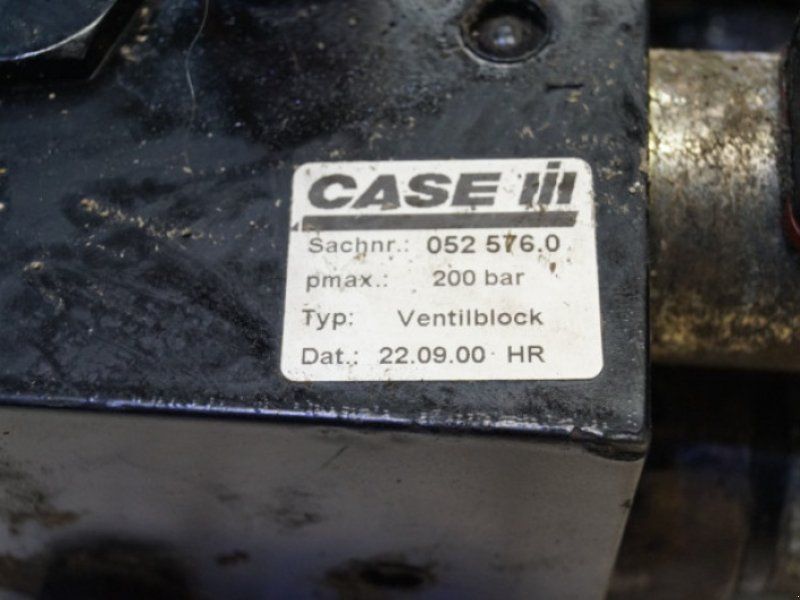 Case CF80