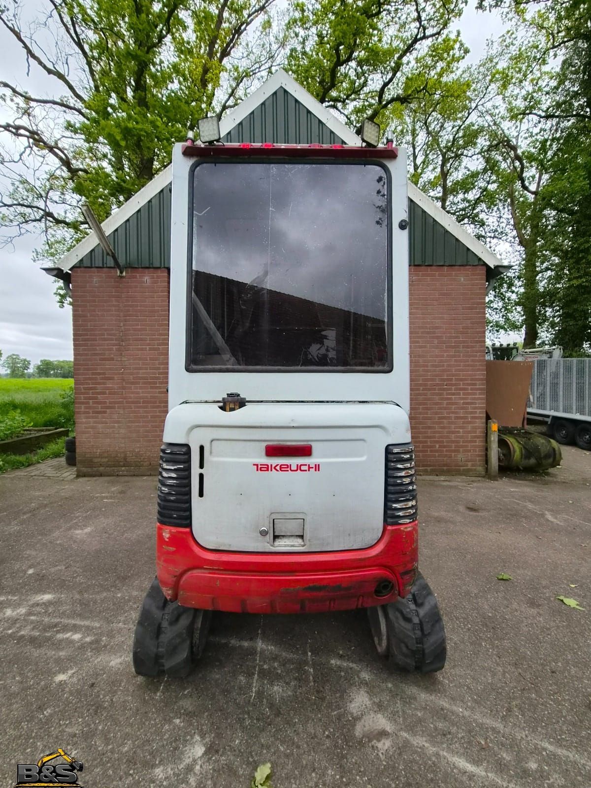 Takeuchi TB016