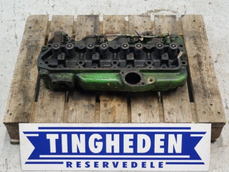 John Deere 4239
