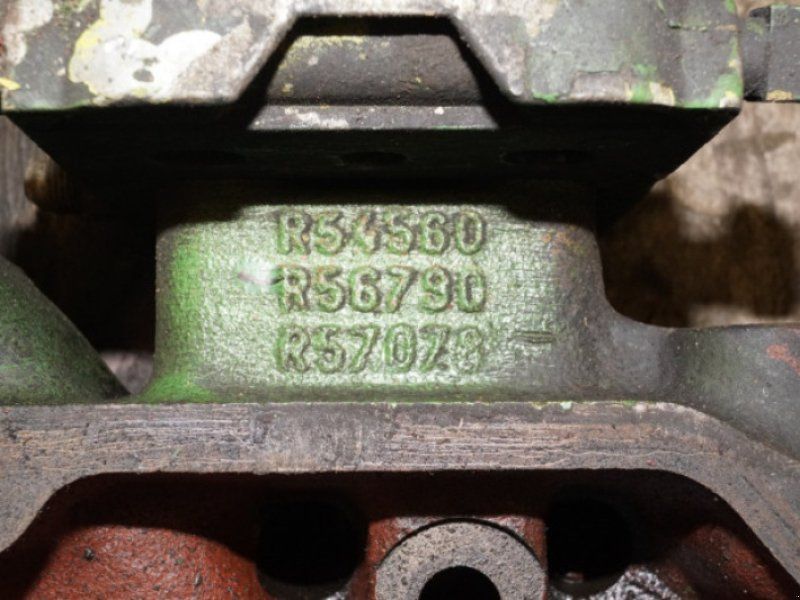 John Deere 4239