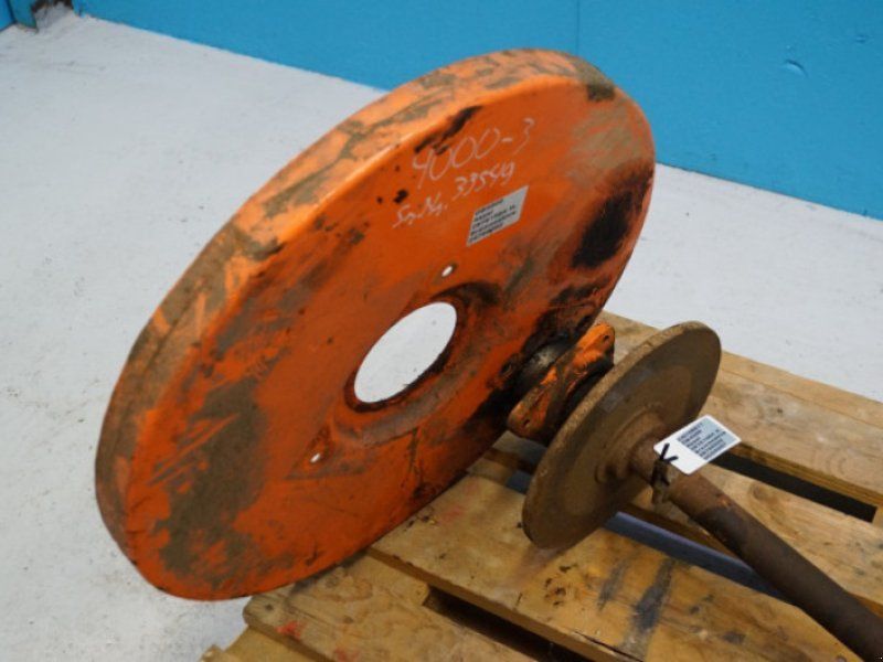 D4000