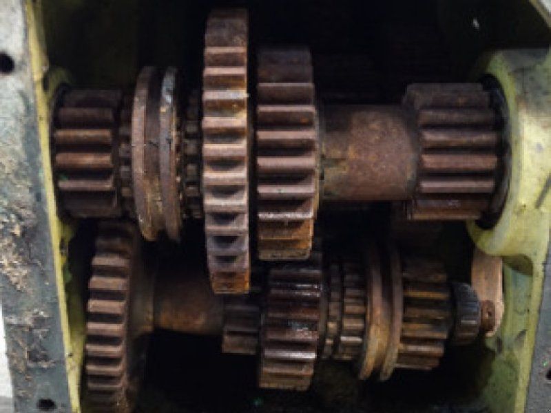 John Deere 1042