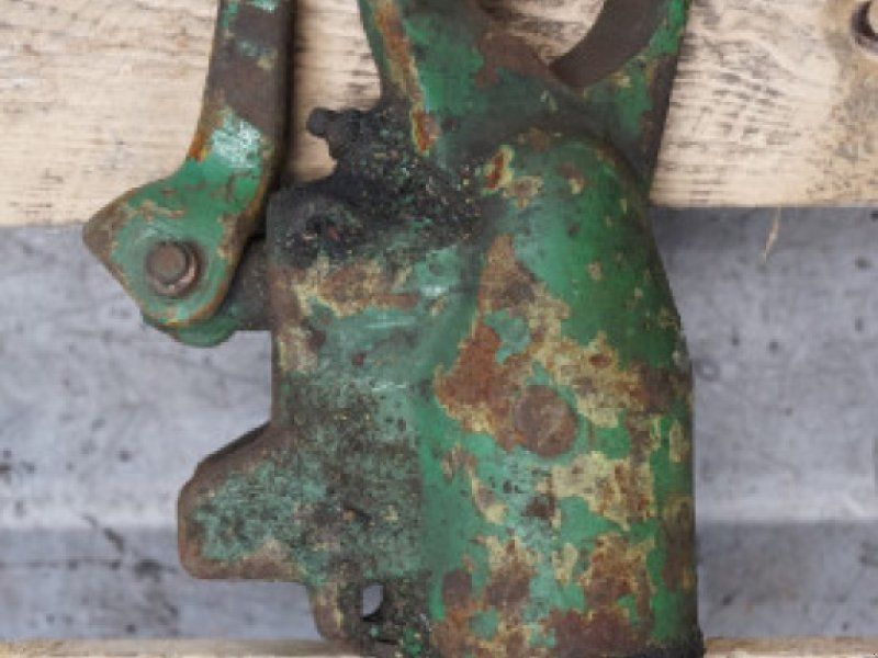 John Deere 3040
