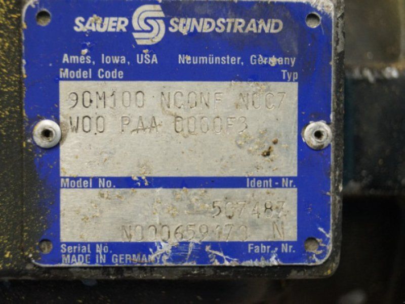New Holland TX68