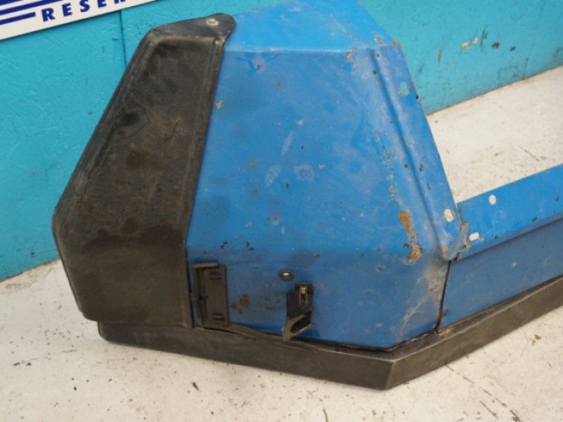 New Holland 8340
