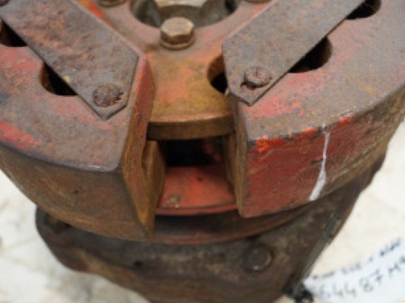 Massey Ferguson 525