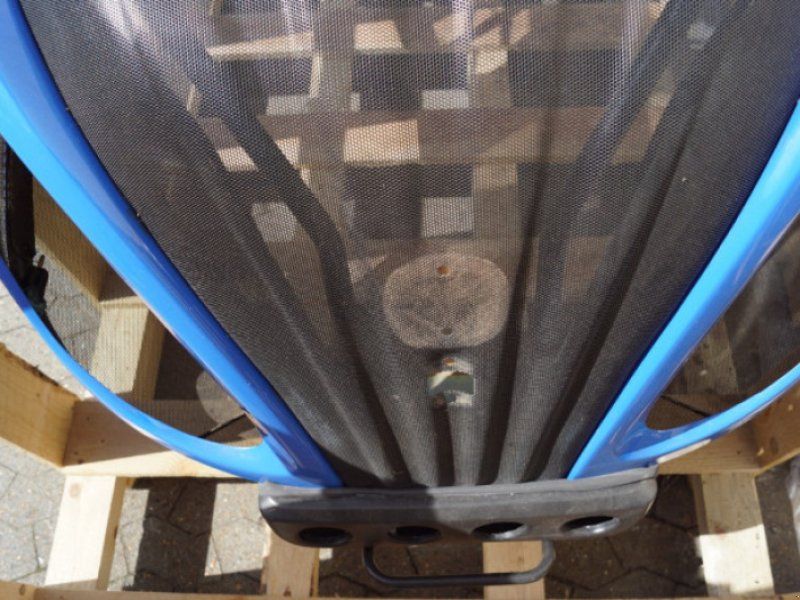 New Holland T8