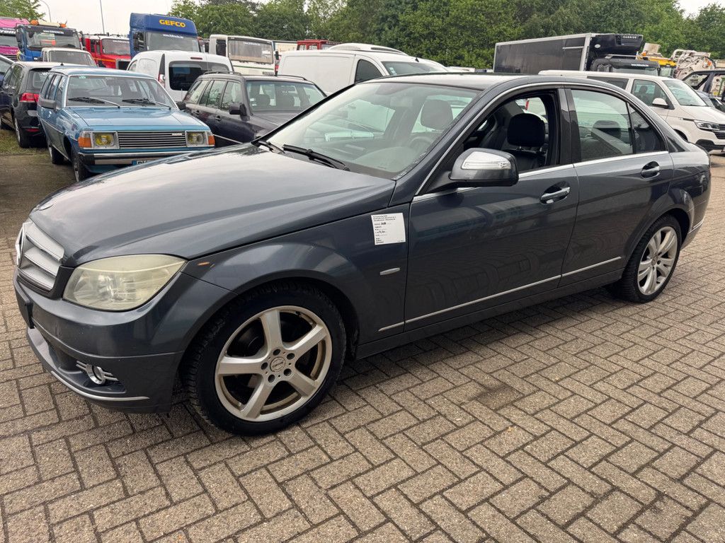 Mercedes-Benz C-klasse **C220-BELGIAN ORIGINE-AVANTGARDE**