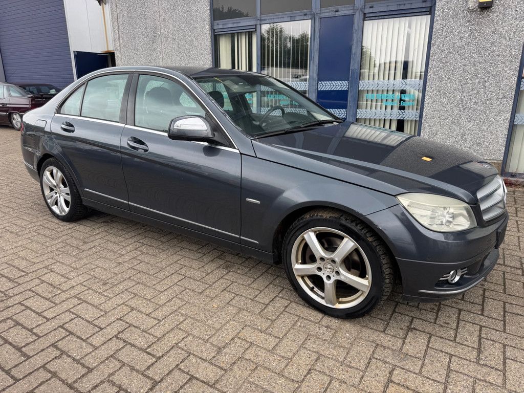 Mercedes-Benz C-klasse **C220-BELGIAN ORIGINE-AVANTGARDE**