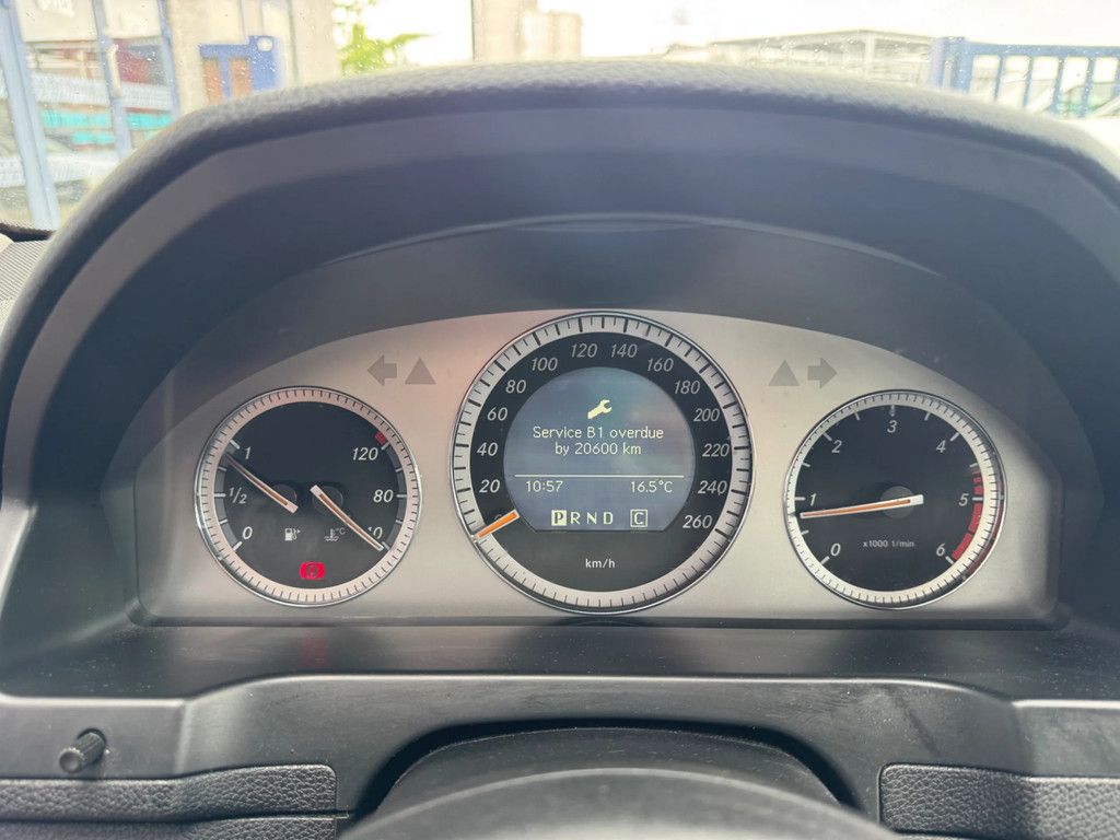 Mercedes-Benz C-klasse **C220-BELGIAN ORIGINE-AVANTGARDE**
