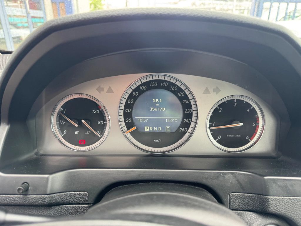 Mercedes-Benz C-klasse **C220-BELGIAN ORIGINE-AVANTGARDE**