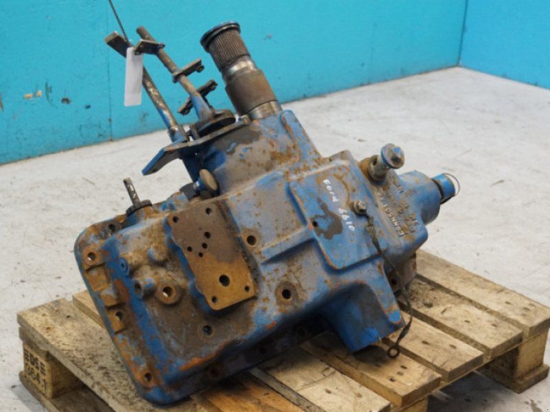 Ford 6610