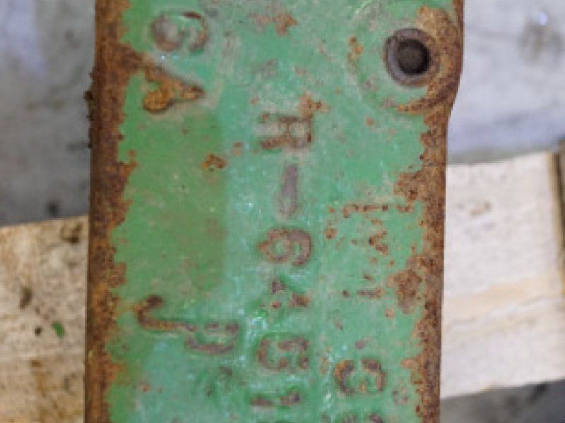 John Deere 4040