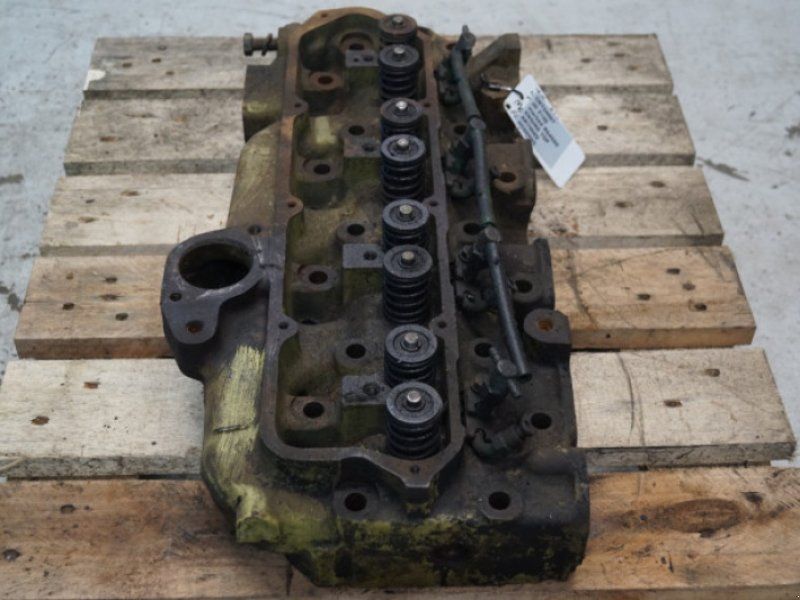 John Deere 4239