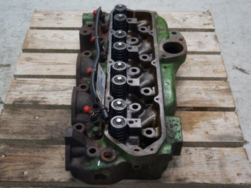 John Deere 4239