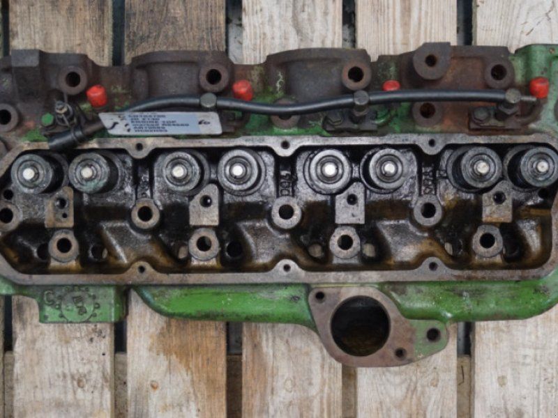 John Deere 4239