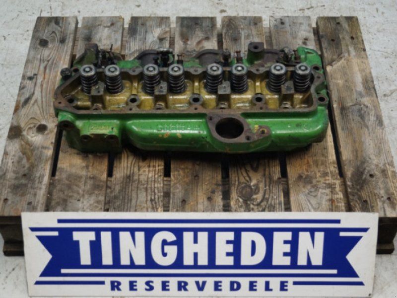 John Deere 4239