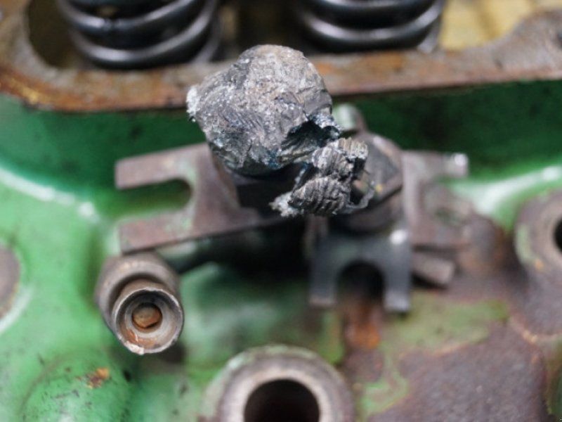 John Deere 4239