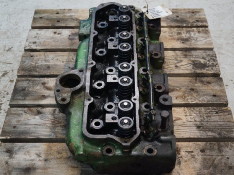 John Deere 4239