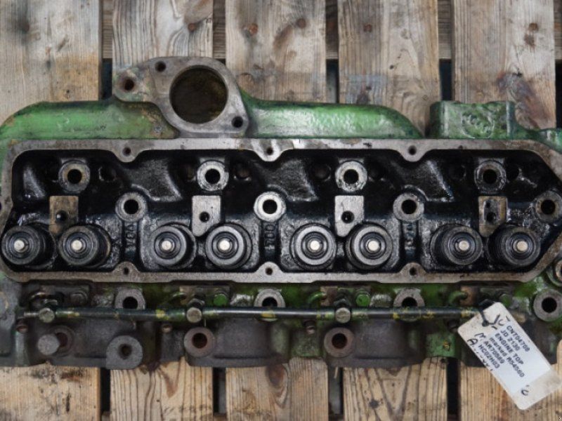 John Deere 4239