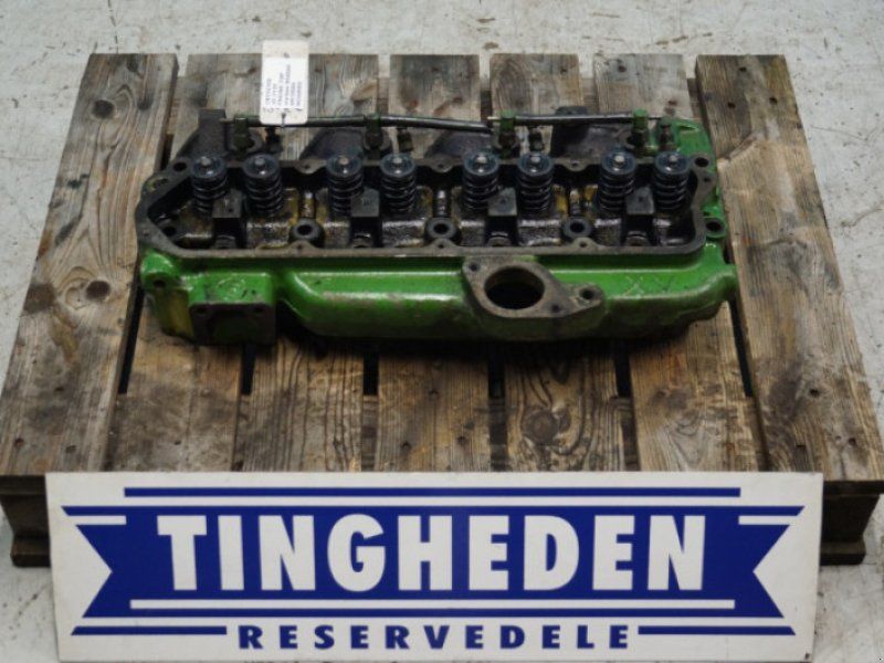 John Deere 4239