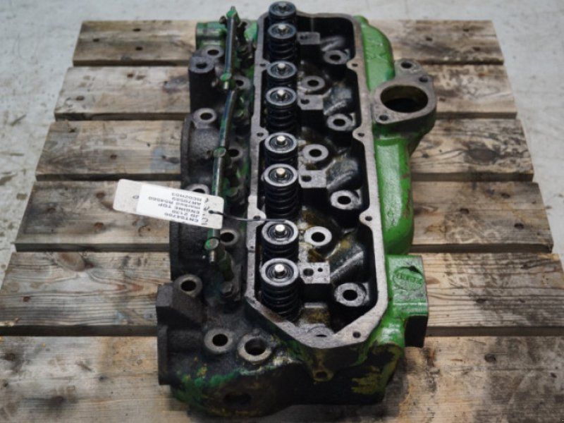 John Deere 4239