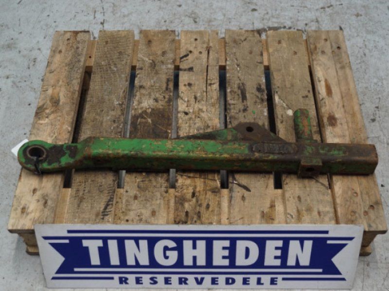 John Deere 2140