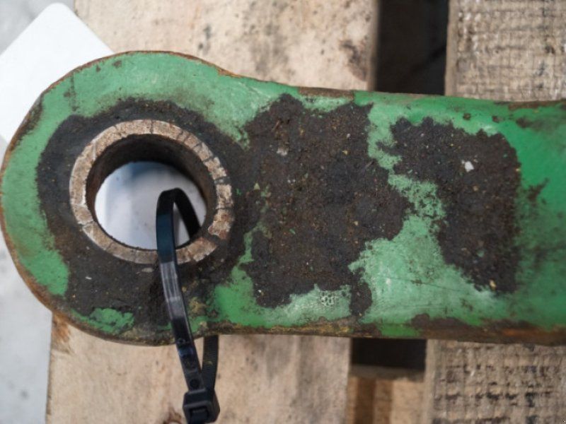 John Deere 2140