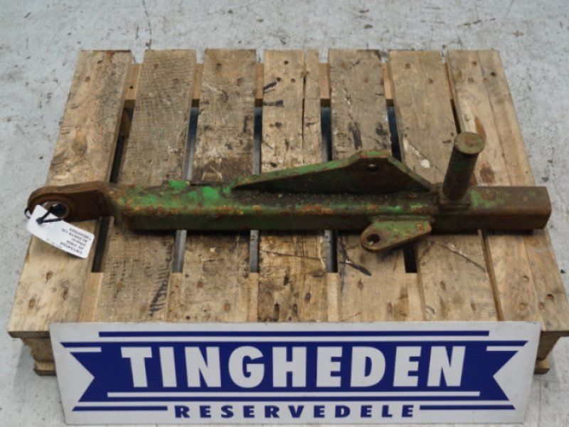 John Deere 2140
