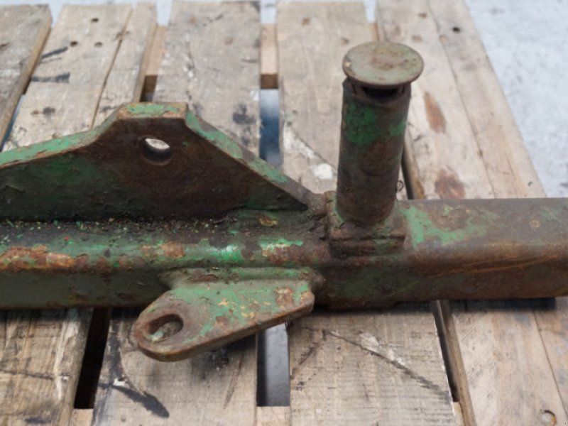 John Deere 2140