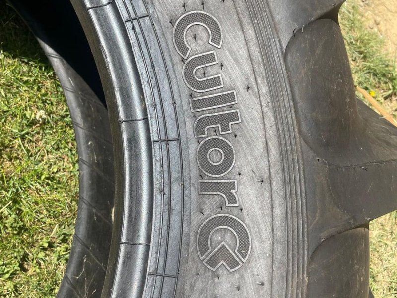 Cultor 18.4-34 und 14.9-24
