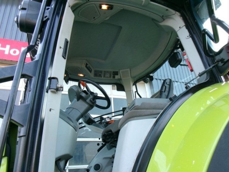 Claas AXION 800