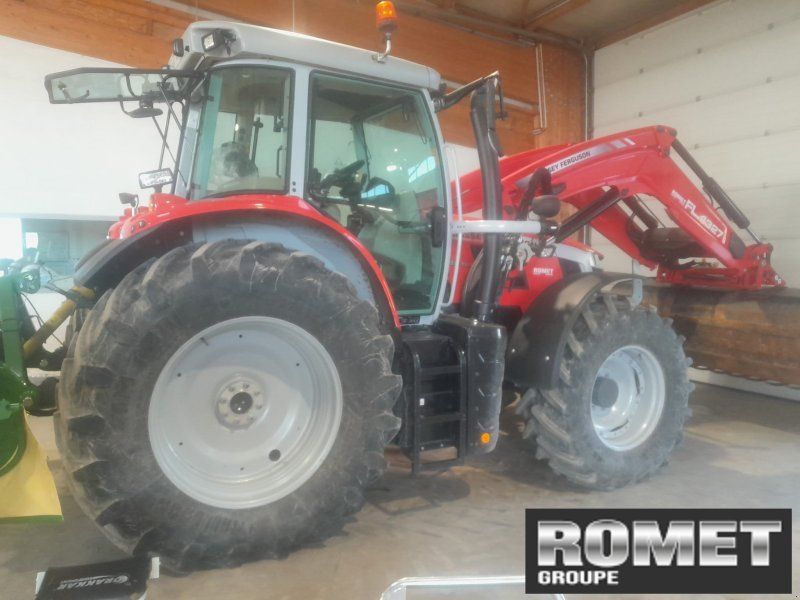 Massey Ferguson 6S-135 D6 EF DX