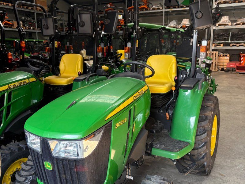 John Deere 3025 E