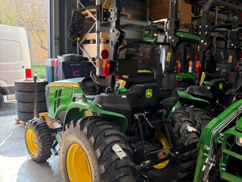John Deere 3025 E