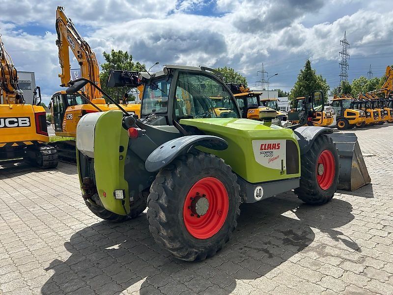 Claas Scorpion 7040 Vario