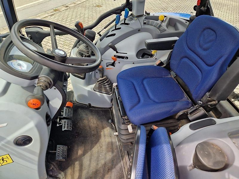 New Holland T 5.80