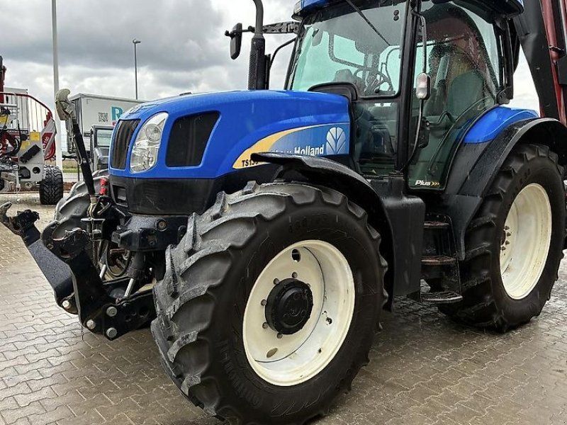 New Holland TS 135 A