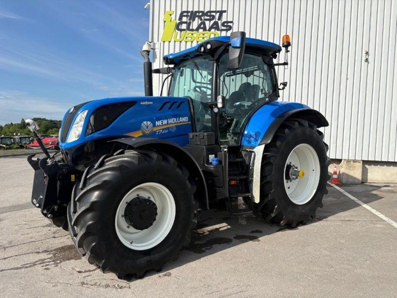 New Holland T7.230
